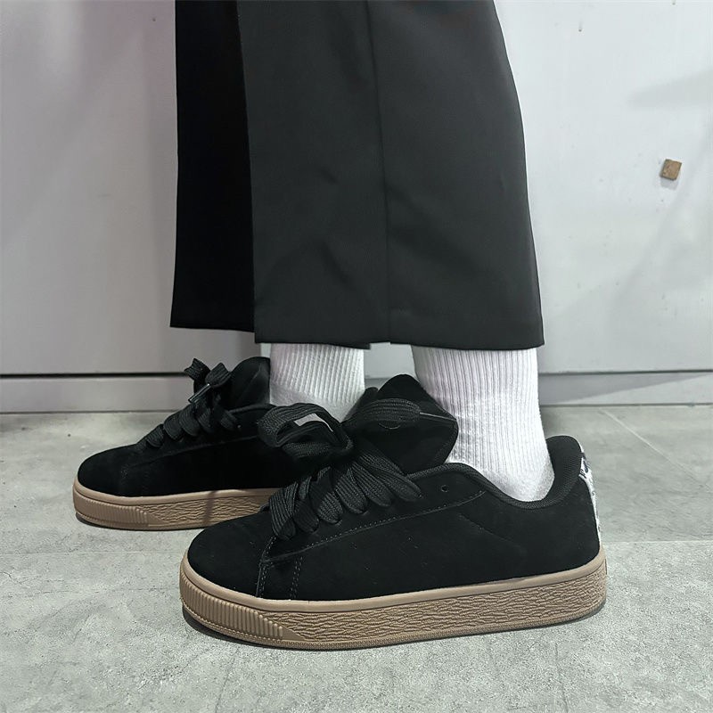 Nuevas zapatillas casuales versátiles de estilo urbano con suela gruesa para mujer, modelo de primavera 2026, tendencia INS.