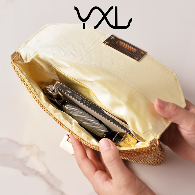 Bolsas de aluminio transfronterizas europeas y estadounidenses bolsas de cena de oro y plata bolsas de fiesta de moda bolsas de mano simple fábrica directa