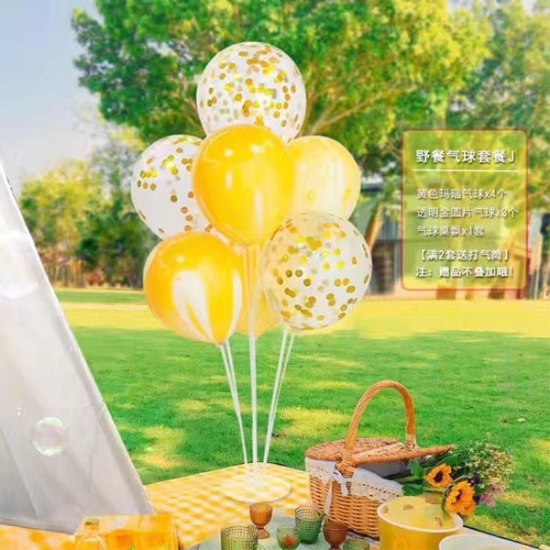 INS Pequeño Libro Rojo mismo picnic accesorios de fotografía al aire libre cumpleaños de los niños Salida de primavera cara sonriente traje de globo Margarita