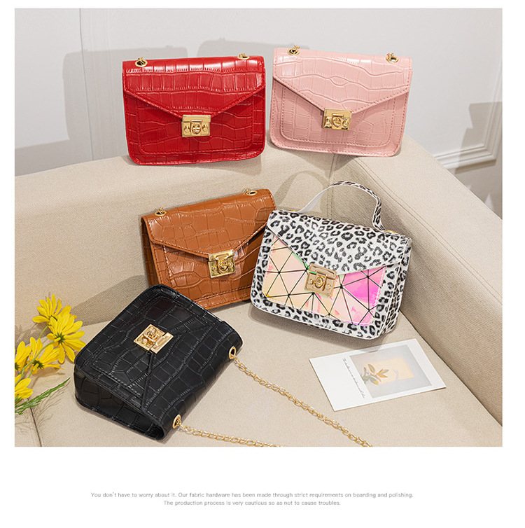 Wholesale New Style Small Square Bag Color Snake Pattern Fashion Flower Color Shoulder Bag display picture 3