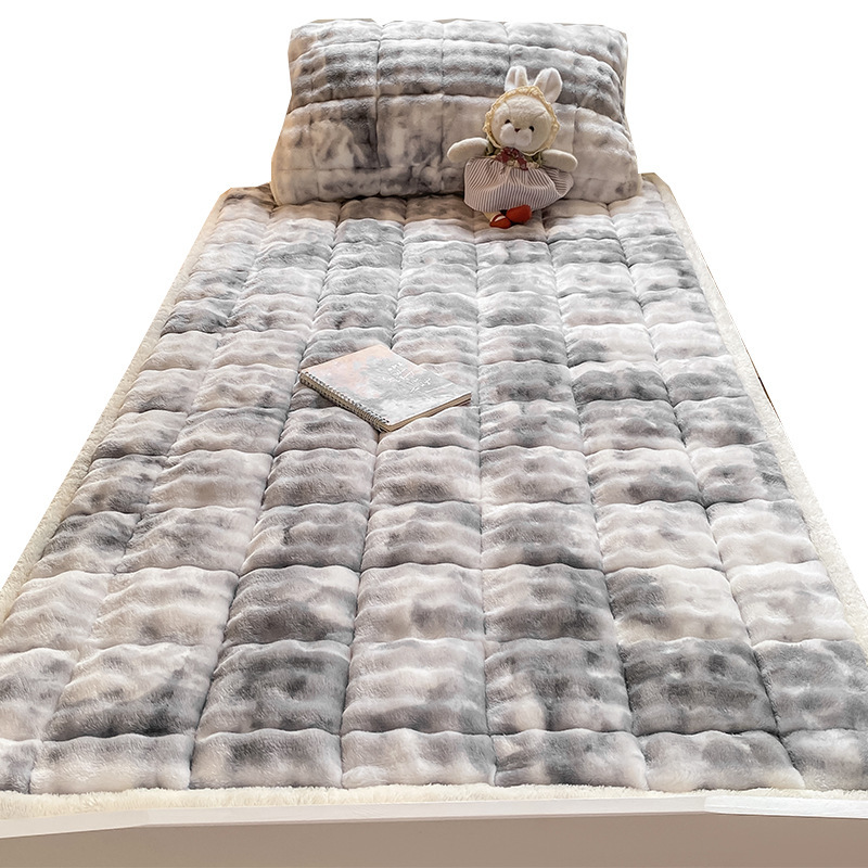 Invierno dormitorio de estudiantes de clase A una sola persona colchón de seda de leche de seda suave cubierta de cama de arroz de seda plegable siesta de seda
