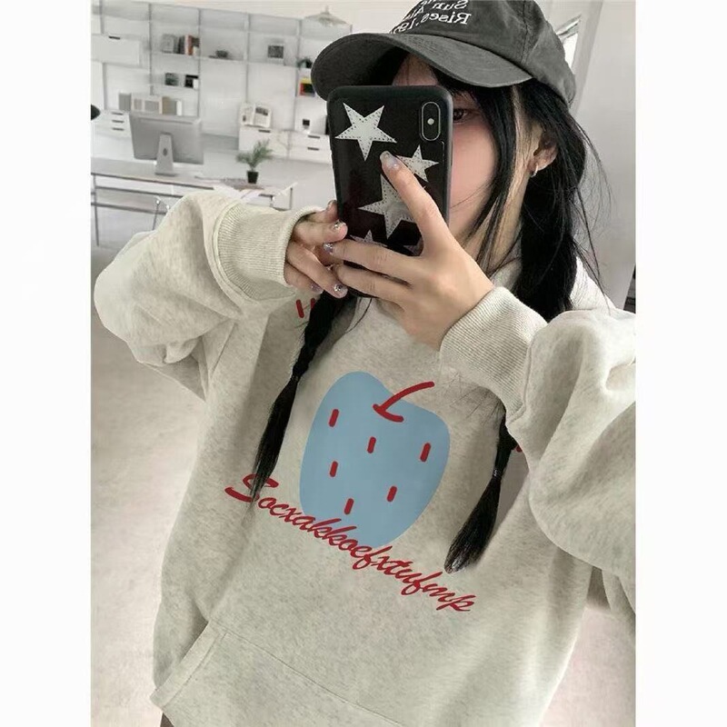American-style autumn and winter fleece-lined apple print hooded sweatshirt for women, 2026 new loose fit for couples American-style autumn and winter fleece-lined apple print hooded sweatshirt for women, 2026 new loose fit for couples