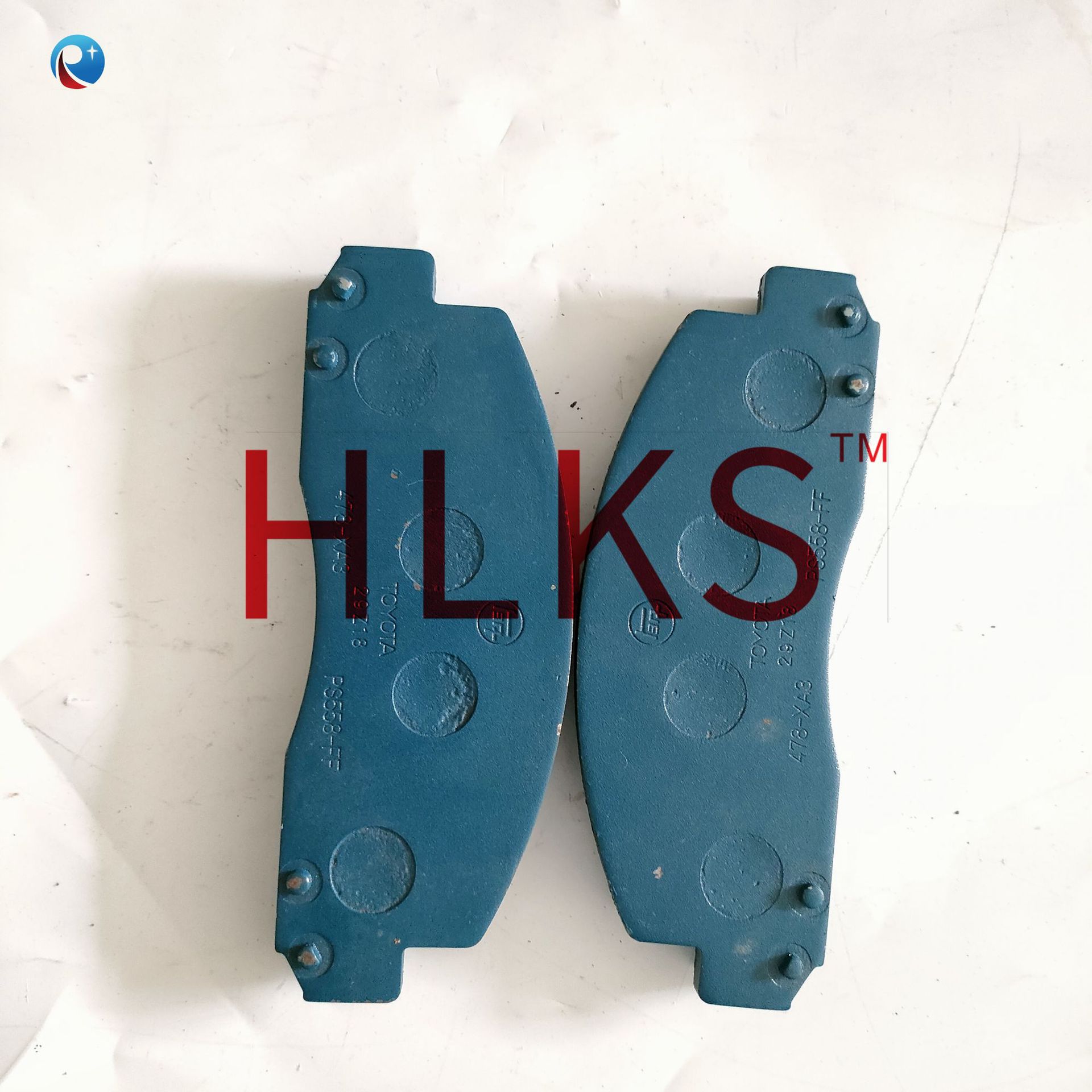 Adecuado para Toyota Zhongba Kaster HZB50 RZB40 50 placa frontal de cuero 04465-36020