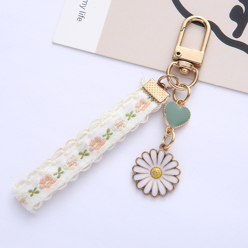 Zinc Alloy Material Sweet Flower Zinc Alloy Women's Keychain 1 Piece