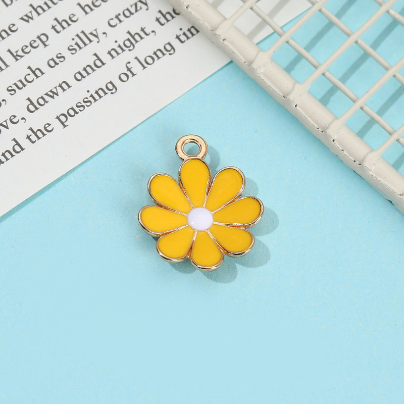 マルチカラーの小さなデイジーの花びら合金ドリップオイルジュエリーペンダント diy キーホルダーイヤリングネックレスペンダントアクセサリー|undefined