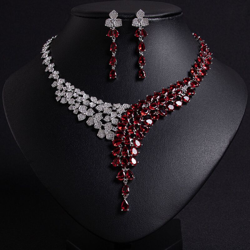 Cross unexpectedly popular European and American bride wedding necklace earrings zircon suit sparkle simple wedding dress jewelry suit Cross unexpectedly popular European and American bride wedding necklace earrings zircon suit sparkle simple wedding dress jewelry suit