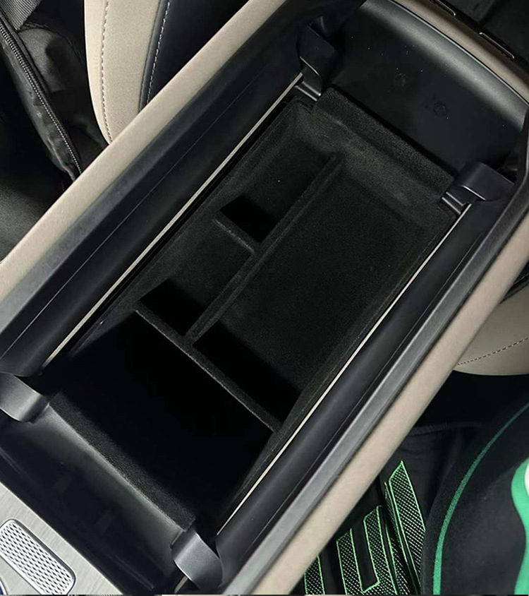 Suitable for 25 Chery Ruihu 8PLUS Central Control Armrest Box Storage Box Central Storage Box Car Interior Supplies