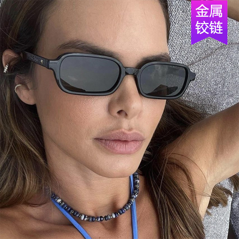 小さなフレームのスクエアサングラスヨーロッパとアメリカのインターネット有名人のストリート写真撮影パーソナライズされたサングラス写真撮影凹面形状サングラス女性用|undefined