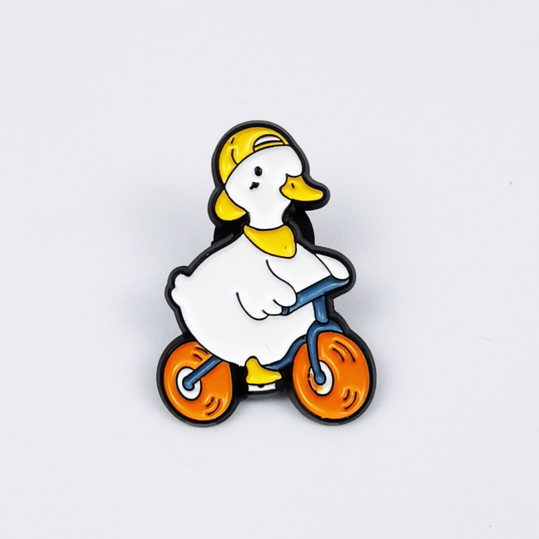 Broche con forma de pato amarillo frito fresco transfronterizo, bolso de pareja de dibujos animados lindo, accesorios fijos, pines de placa de aleación image 18