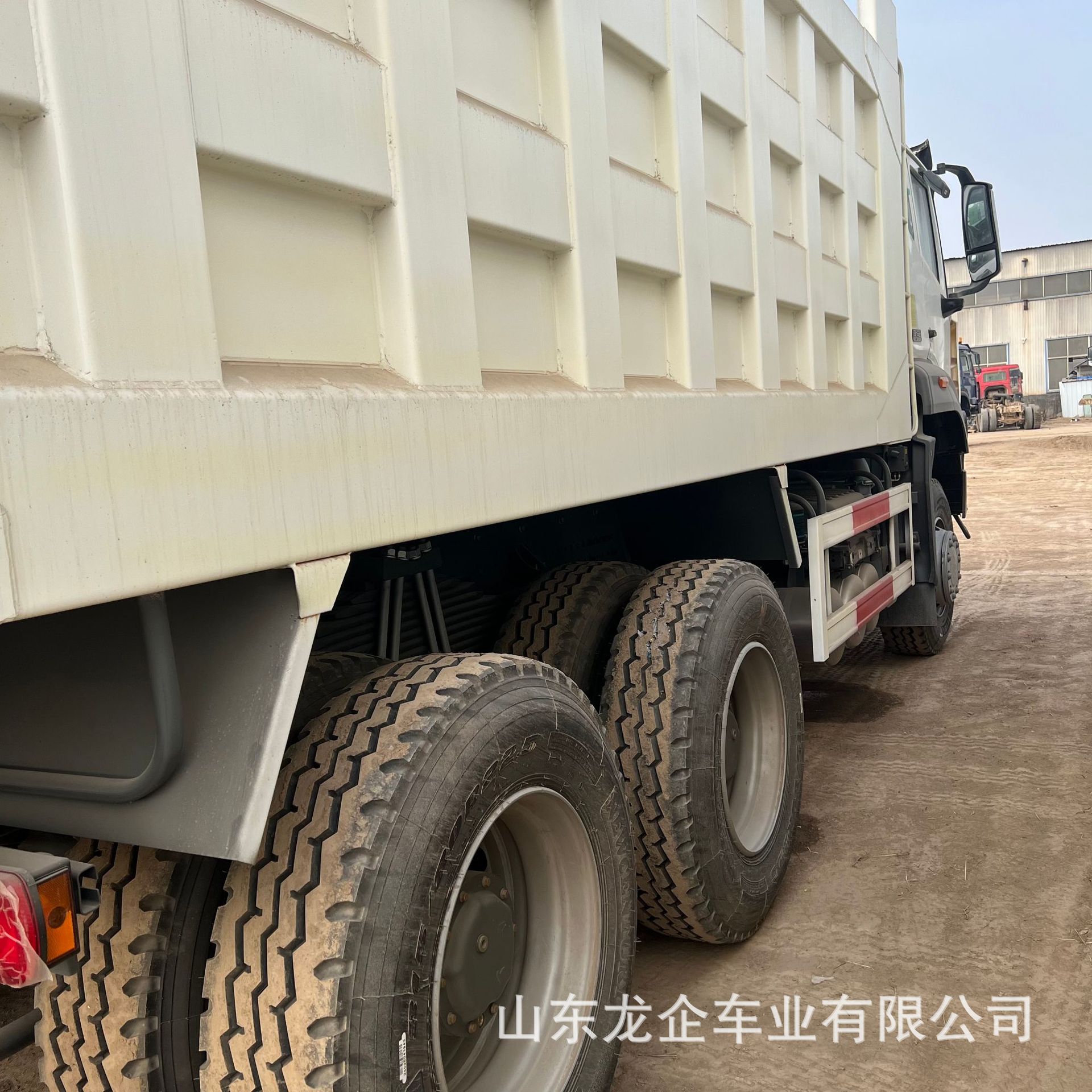 Cross-Border Direct Sales of African Heavy-Duty Howo Engineering Dump Trucks, 371 Horsepower, 10-Wheel Dump Trucks, Ore Transport Trucks