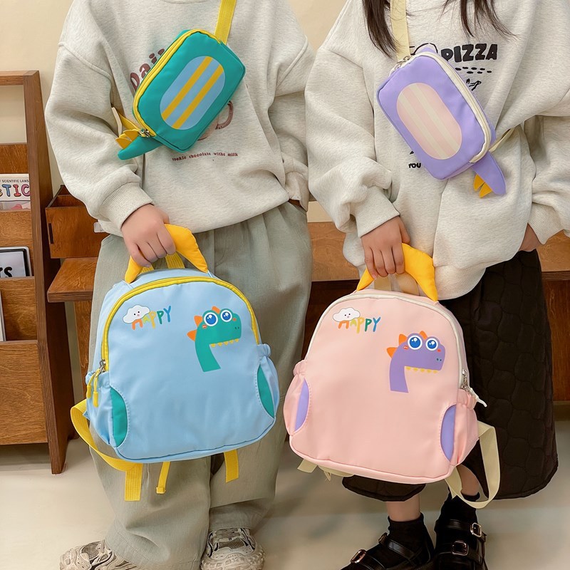 2025 nueva clase pequeña y media caricatura mochila encantadora mochila para niños y niñas mochila de jardín de infantes mochila de dinosaurios ocio para niños