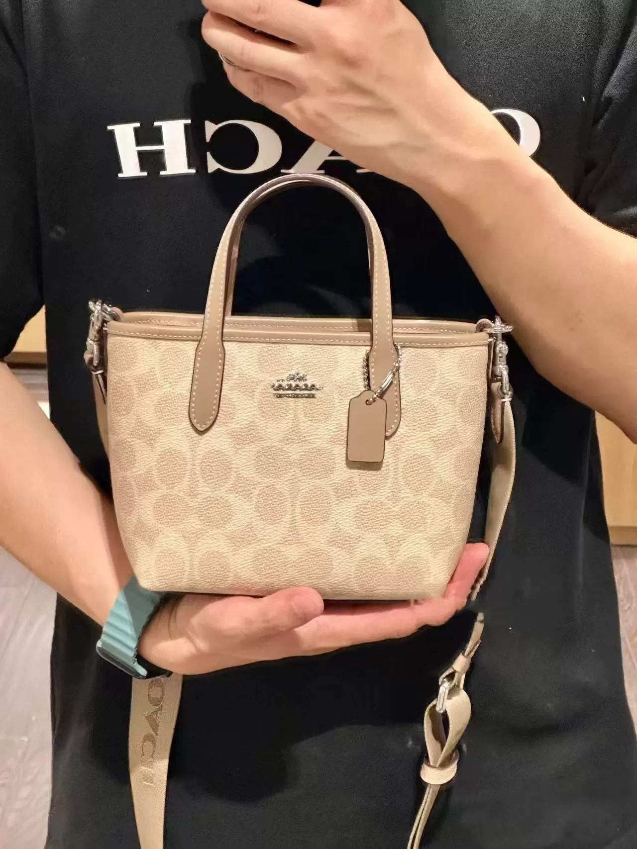 Мини-тоут (Koujia 15mini), ручная и наплечная, компактная 16×14×9 см, универсальная