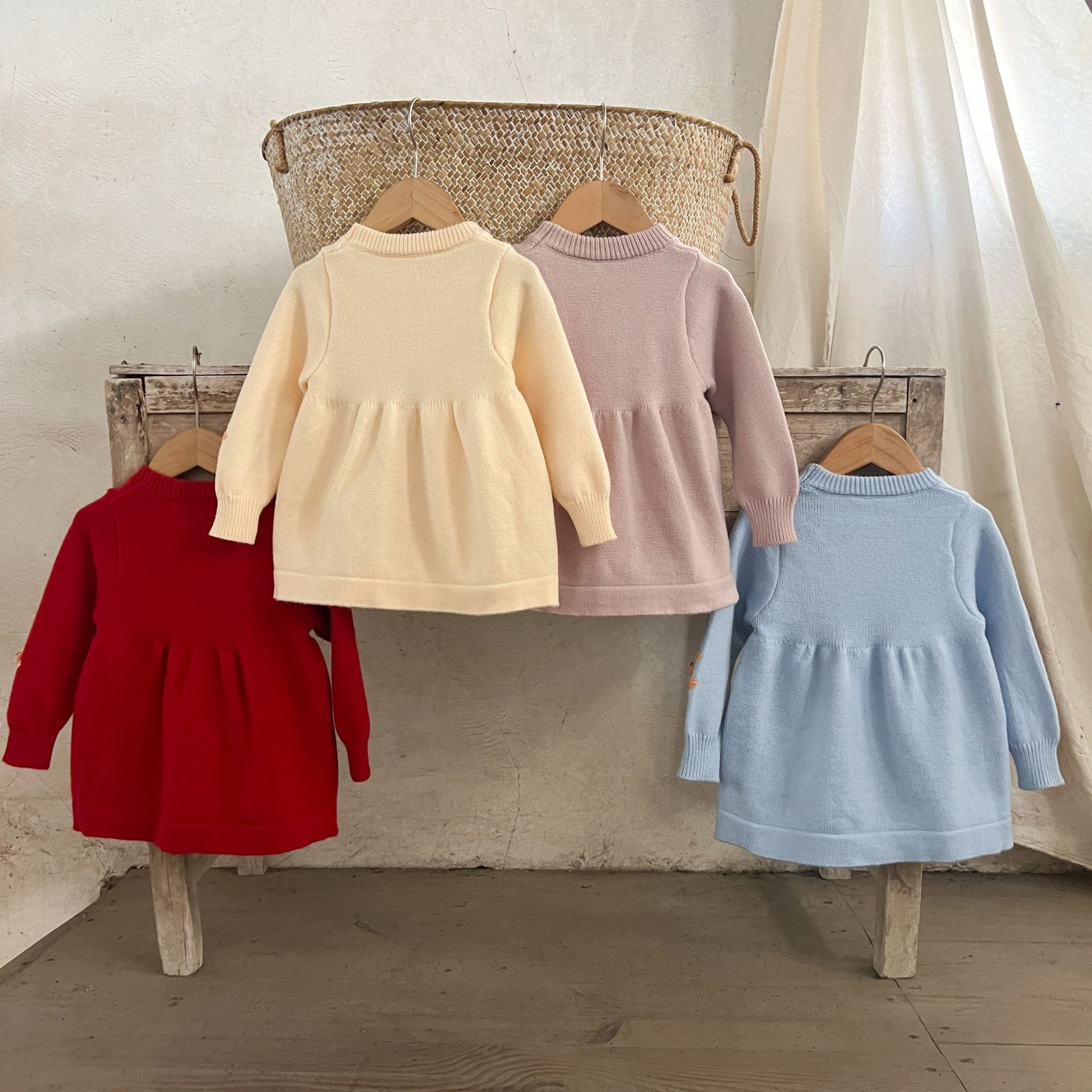 Ins niñas coreanas algodón de lana estereoscópica bordada calentamiento de invierno de otoño vestido suave