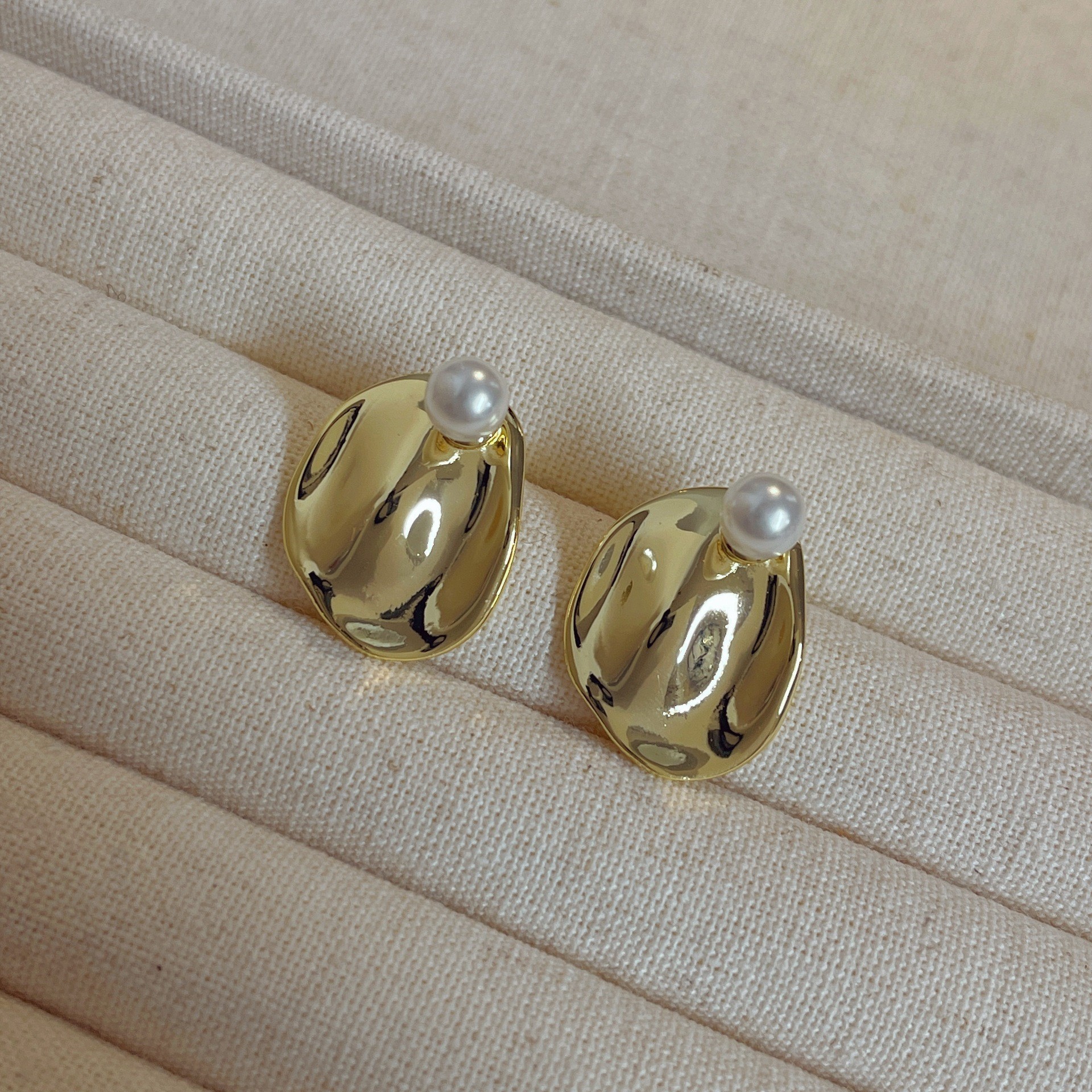 F8656 골드 메탈 진주 귀걸이