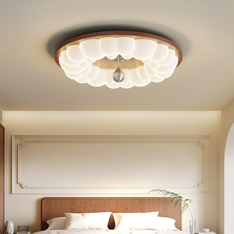 Lámpara de dormitorio francés, estilo crema medieval, sala de estar, estilo retro, estilo silencioso, color de nogal, lámpara de techo de habitación de burbuja del dormitorio principal