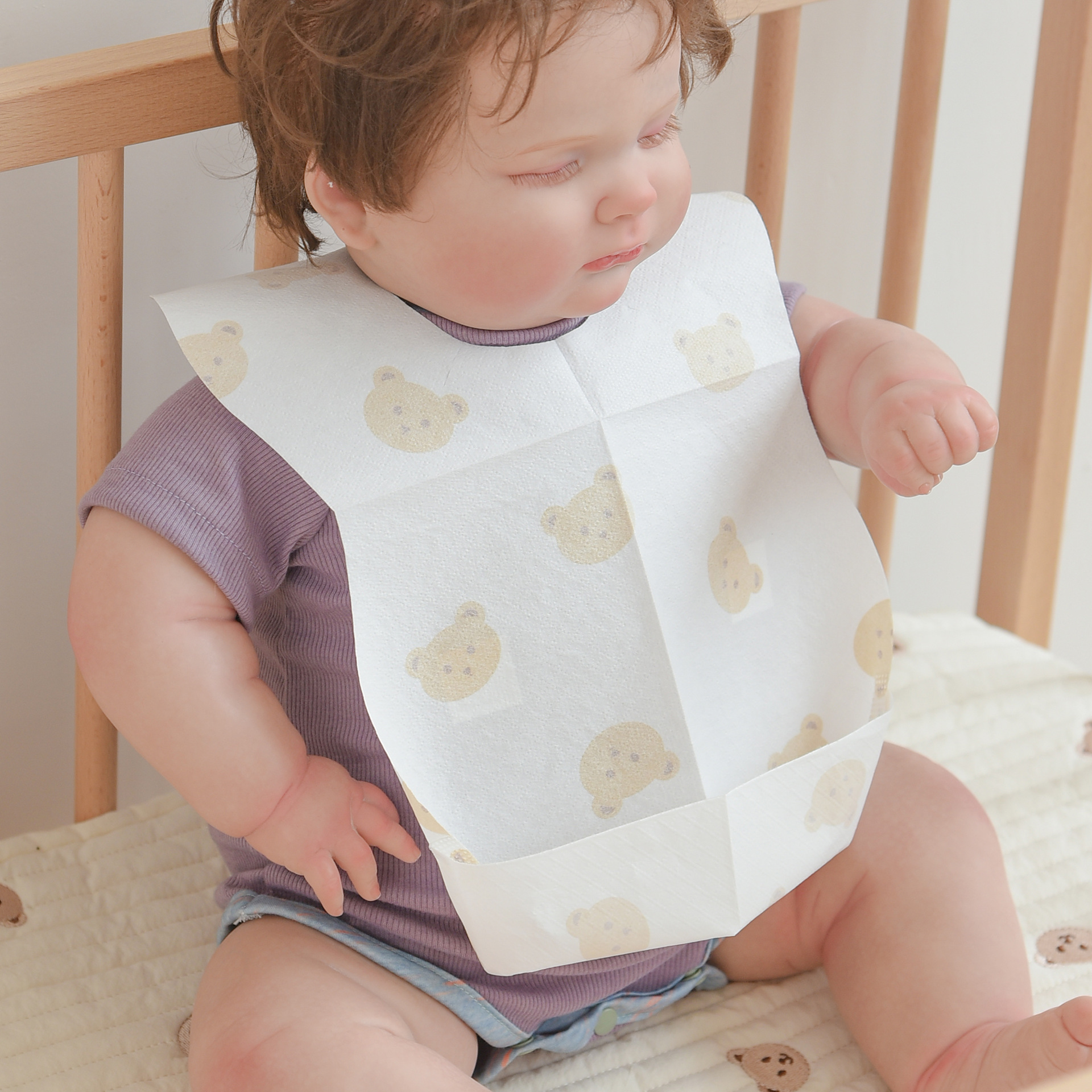 Disposable wash-free bib summer baby non-woven bear bib for children out portable absorbent bib