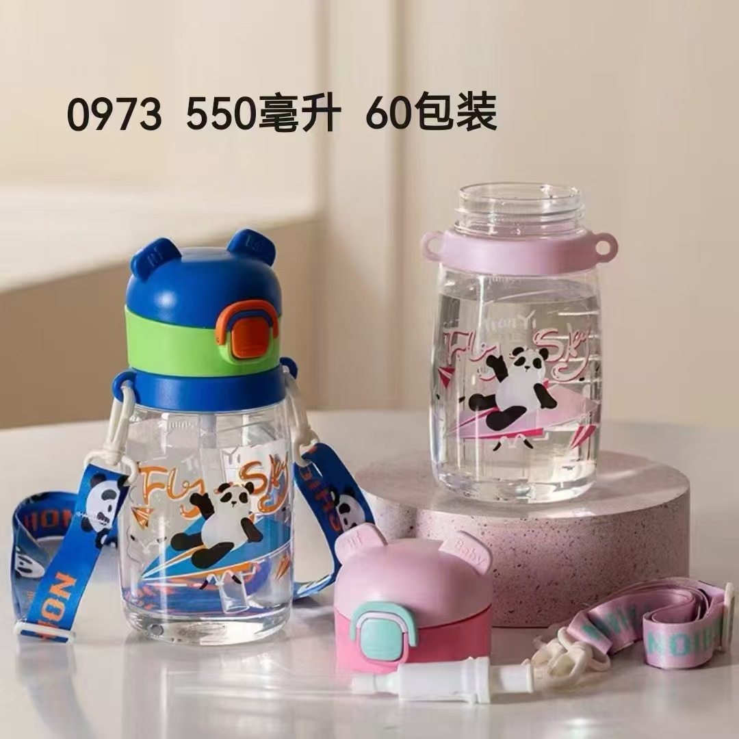 Taza de agua para niños de tiandio, taza de paja para bebés, taza de bebida directa para jardín de infantes, 550ml de agua potable al aire libre, hervidor de agua portátil