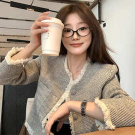 秋冬新款法式宽松气质上衣高级感流苏短款小香风粗花呢百搭外套女