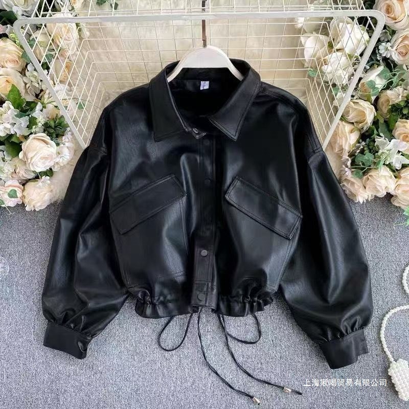 Korean retro boyfriend style loose leather jacket for women, 2026 spring and autumn style, large pockets, slim fit, short motorcycle jacket.