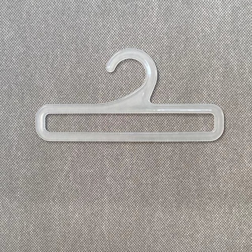 Open-mouth scarf hook, glossy silk scarf hanger, children's mouth towel hanger, GRS recycled plastic hook, airplane hole