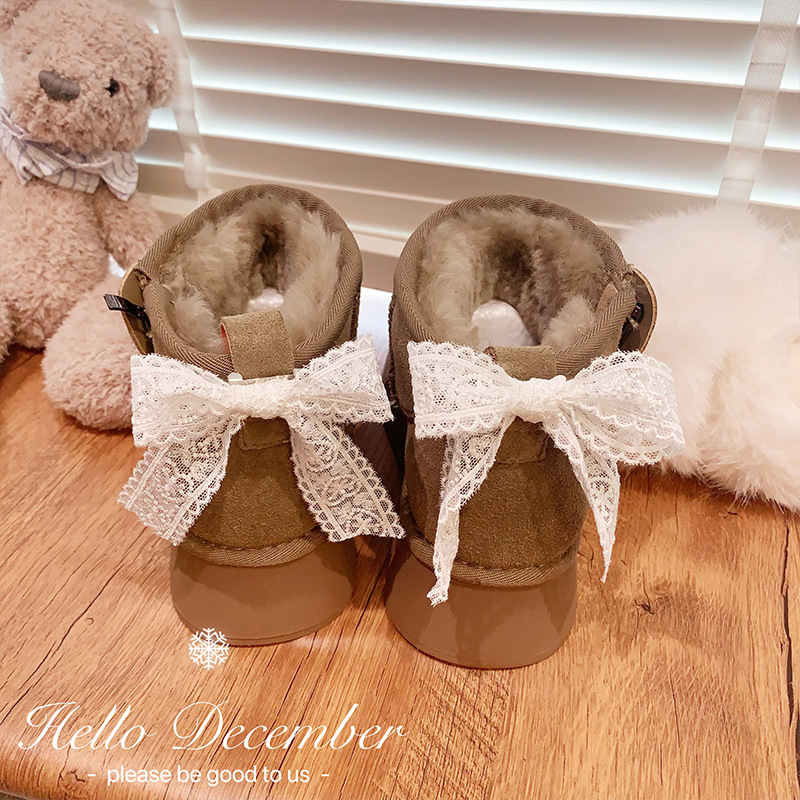 Botas de nieve botón de invierno nuevo arco de perlas zapatos de fichaje flor zapatos deportivos decoración mujer