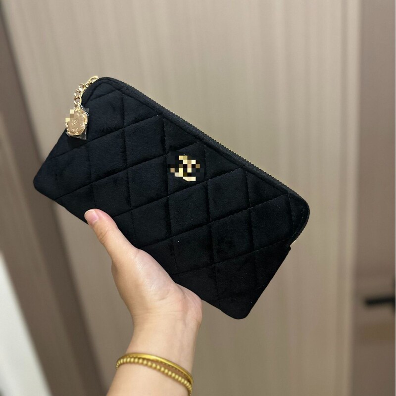 Gift Box with Vic Full Gift Fragrance Birthday Gift Camellia Pendant Black Velvet Quilted Clutch Long Wallet