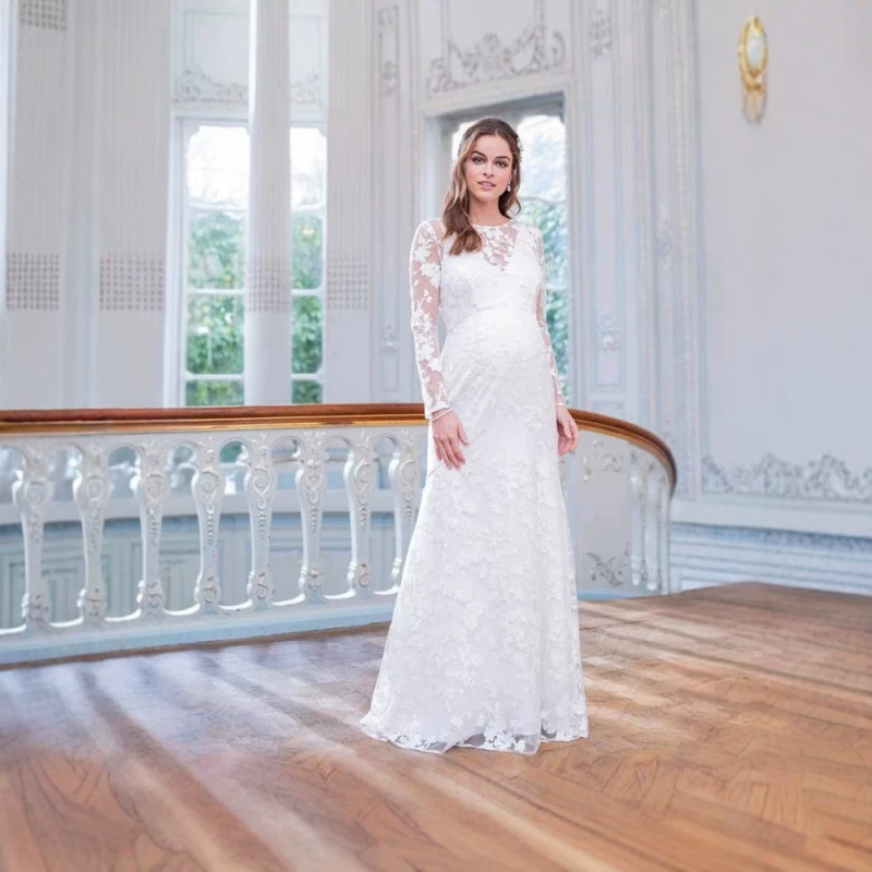 Maternity dress European and American style maternity gown lace long sleeve V-shaped back with a puffy hem maternity wedding dress