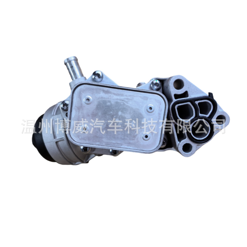 Applicable to M270E20, A2701800500, A2701800610, A2701800810 oil coolers