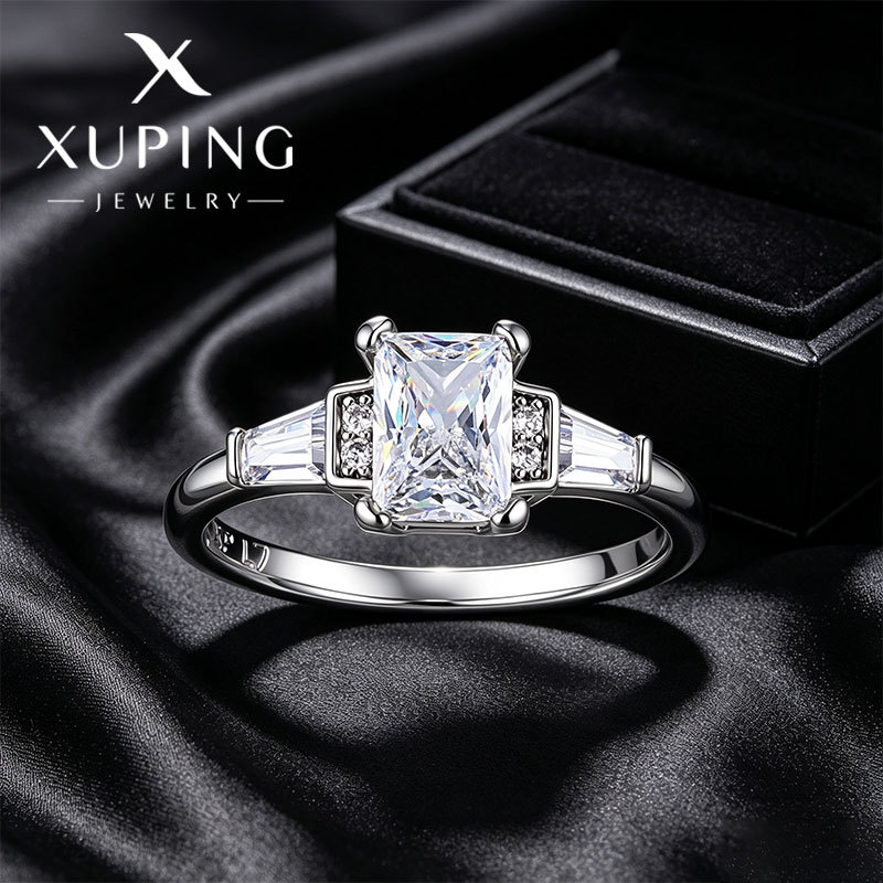 Xuping lujoso diseño ligero anillo de diamante de aleación de apertura de alta calidad anillo de moda personalidad anillo de novia