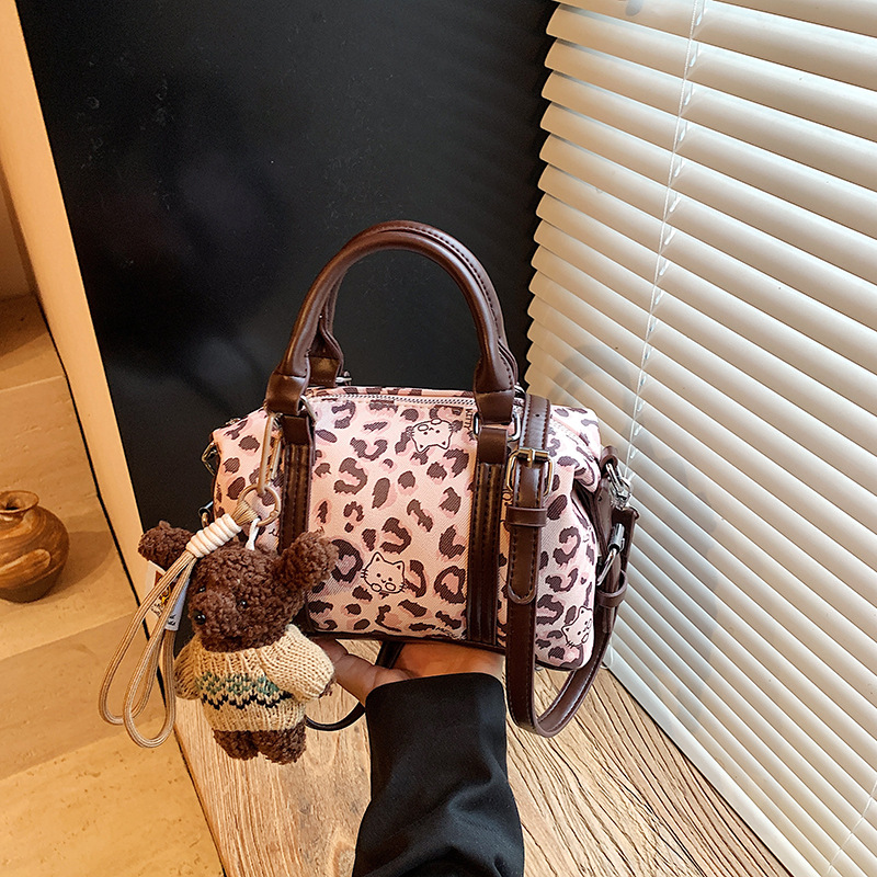 Moda transfronteriza simple de hombro bolso de almohada portátil bolso de brazo de alta calidad de otoño de 2025 nuevo estilo de mujer