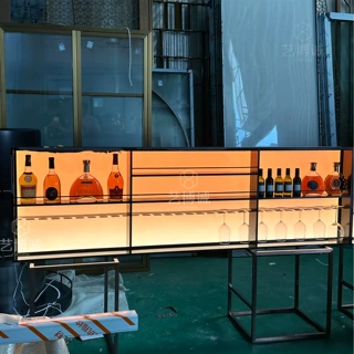 黑钛不锈钢发光背板酒柜西餐厅吧台吊柜商用倒挂酒杯展示柜定制