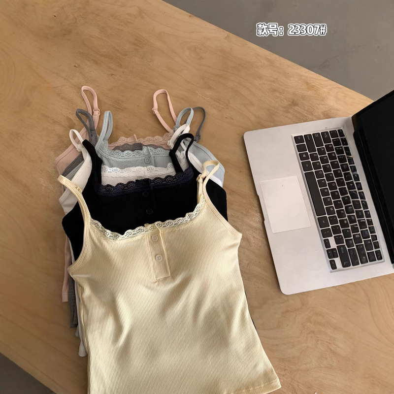 2026 Spring/Summer New Sweet Lace Trim Button Camisole with a Stylish Slim Fit and Beautiful Back Design for Women 2026 Spring/Summer New Sweet Lace Trim Button Camisole with a Stylish Slim Fit and Beautiful Back Design for Women