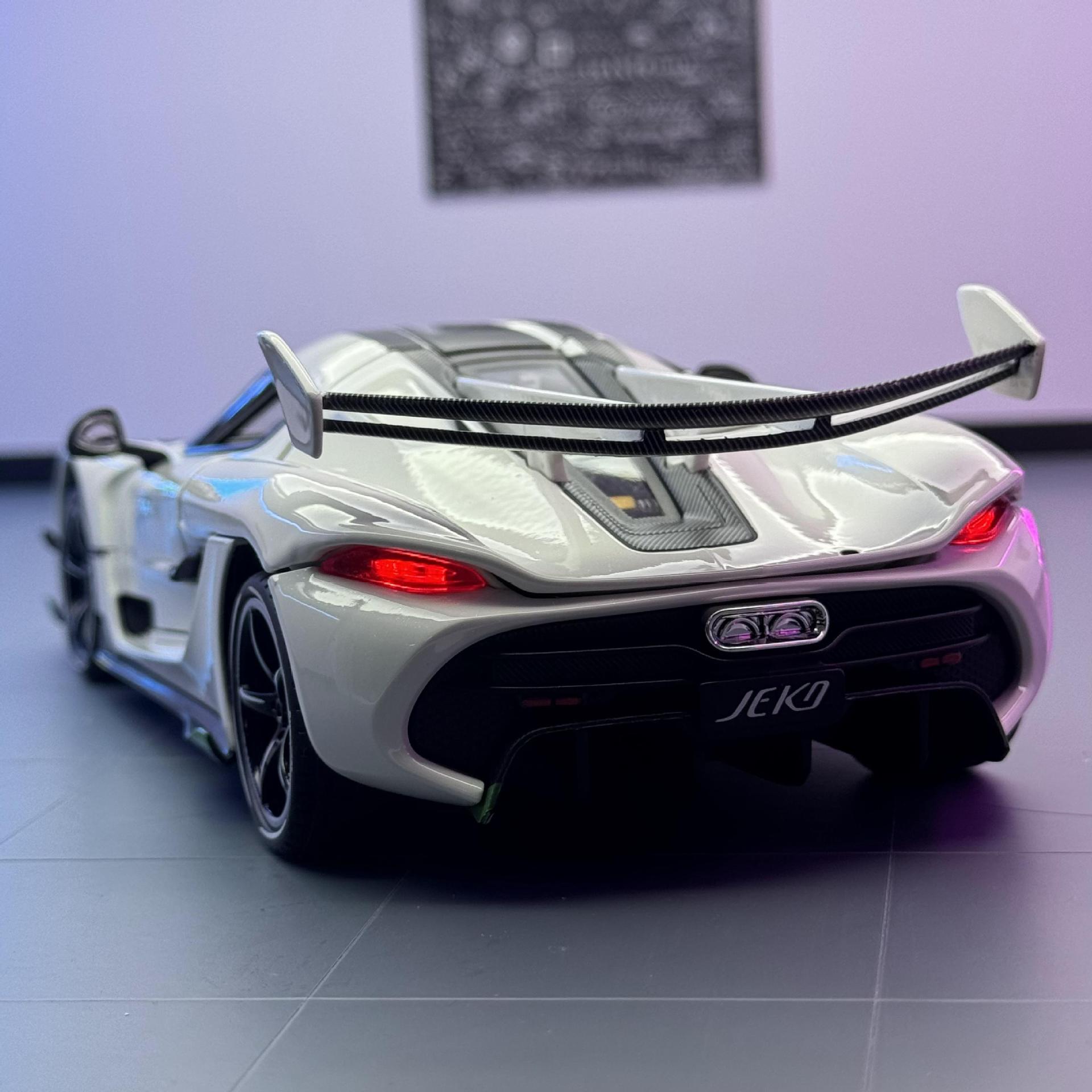 Coche-como modelo de coche de aleación 1:24 coniseger coche deportivo de juguete coche música modelo decoración colección con sonido y luz Tire hacia atrás