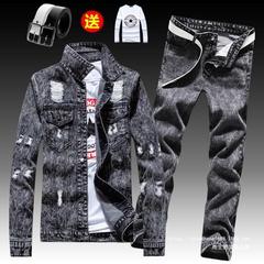 春秋の男性のデニムのコートと長いズボンのセットの韓国版のファッションのかっこいい服のジャケットの男性は郵送します。