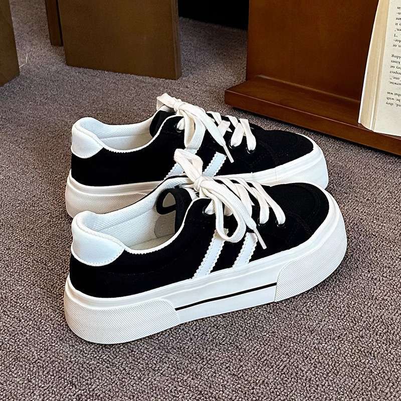 검은색
