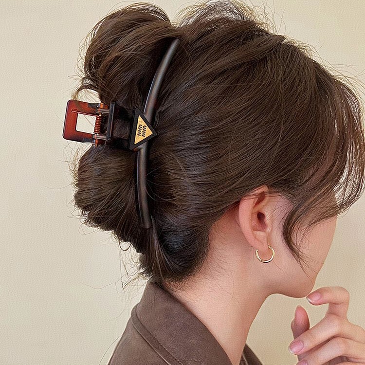 女性用のシンプルでエレガントなグリッパー、高級シャーククリップ、ヘアクリップ、大きなクリップ、高級ヘアピン、ヘアアクセサリー|undefined