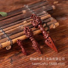雷撃ナツメの木の金刚杵のペンダント雷撃ナツメの木の彫刻の家の文は手の木の彫刻の工芸品の置物を遊びます。