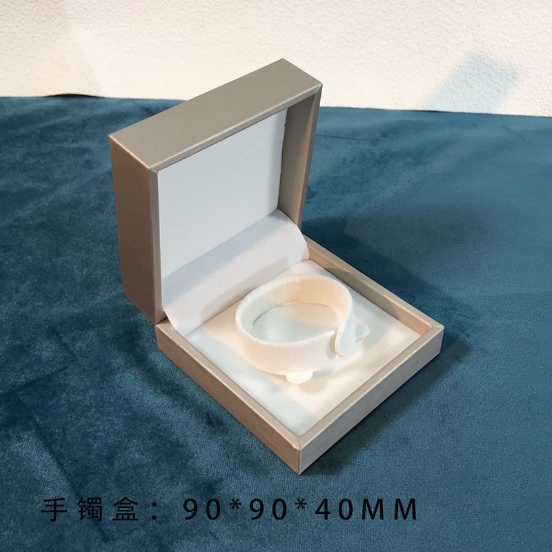 工場直接販売ゴールデン PU ブラッシュレザージュエリーボックスファッションジュエリー包装ボックスリングボックスパールイヤリングボックス卸売|undefined