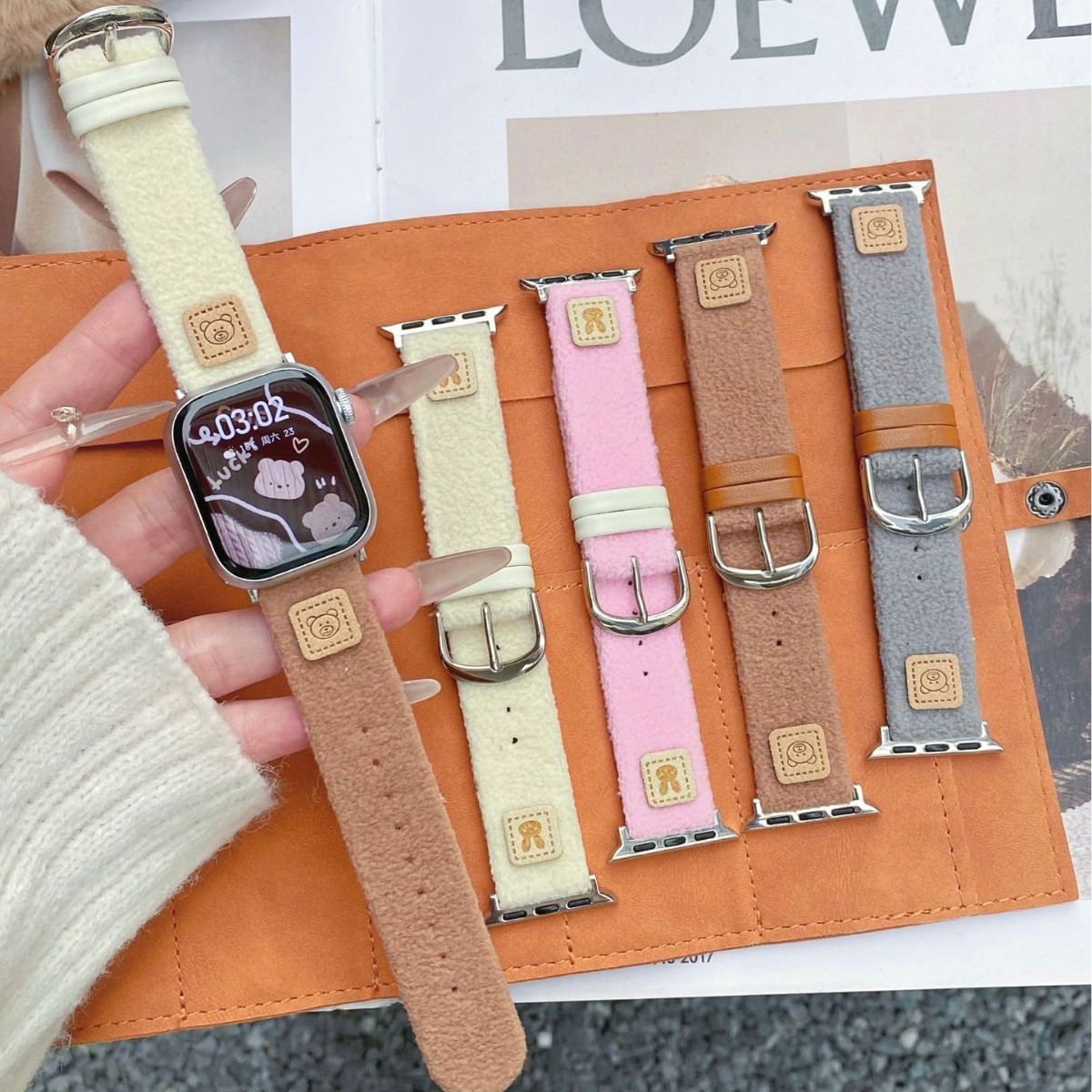 Autumn and Winter Bear and Rabbit Woolen Watch Strap Suitable for Apple Watch Iwatch11 Generation 987654Ultra/Se