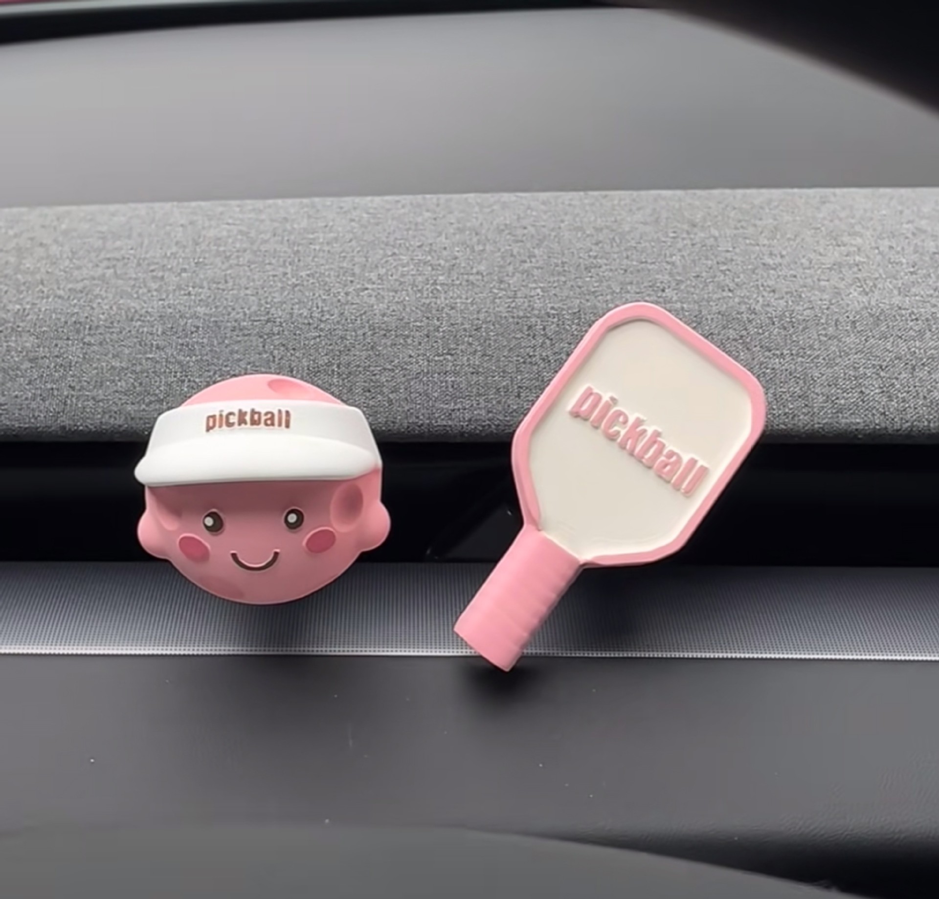 New creative car air freshener pickleball pendant car air vent decoration for girls, new car accessory