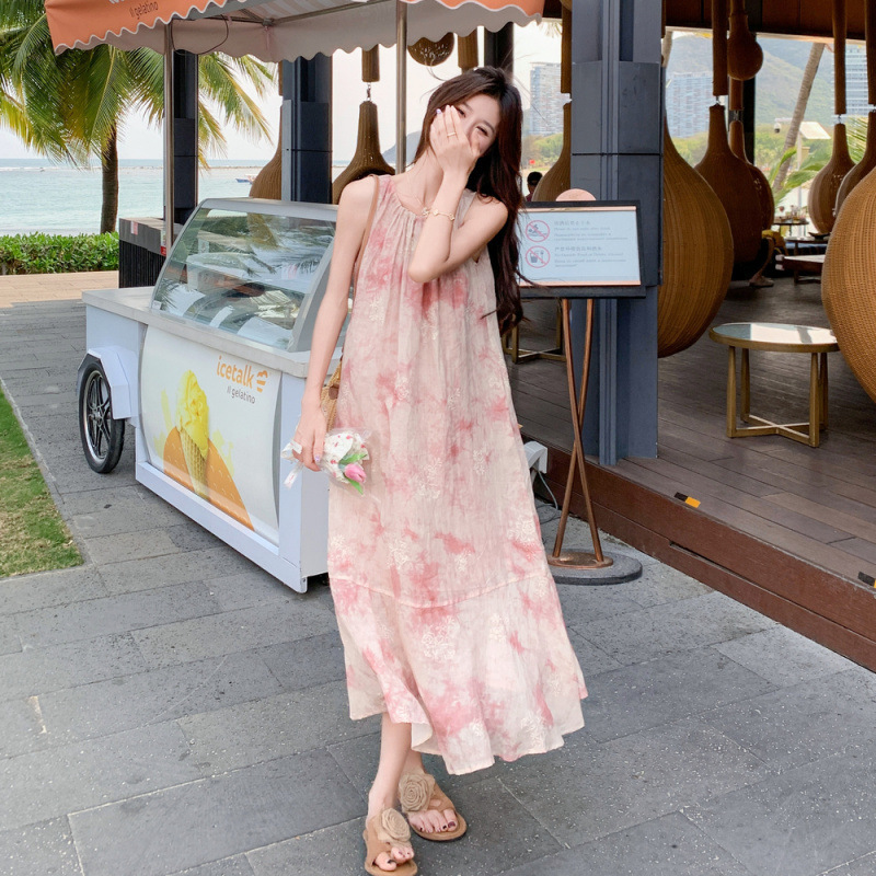 女性のためのピンクのホルターネックドレスの実物写真 2025 夏の新しいフレンチスイートホリデースタイルの優しいノースリーブベストドレス|undefined