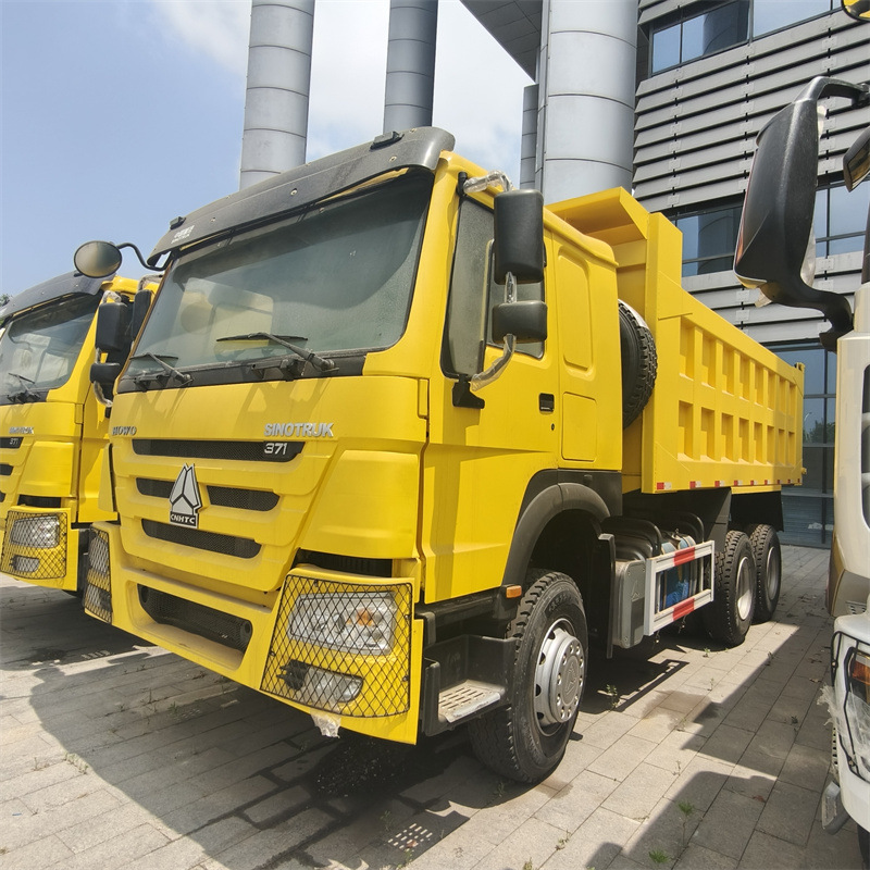 HOWO 371 front four rear eight dump truck cross-border export heavy-duty engineering transport dump truck