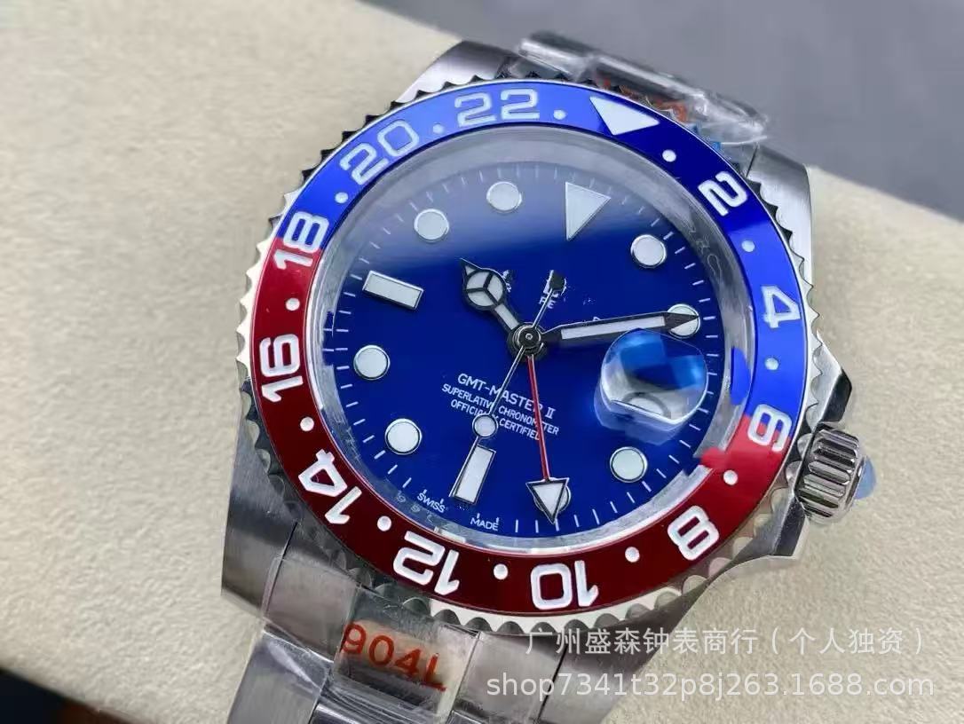 17 / reloj desnudo