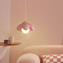 北欧现代简约床头卧室吊灯创意网红手掌花壁灯餐厅灯原木艺房间灯