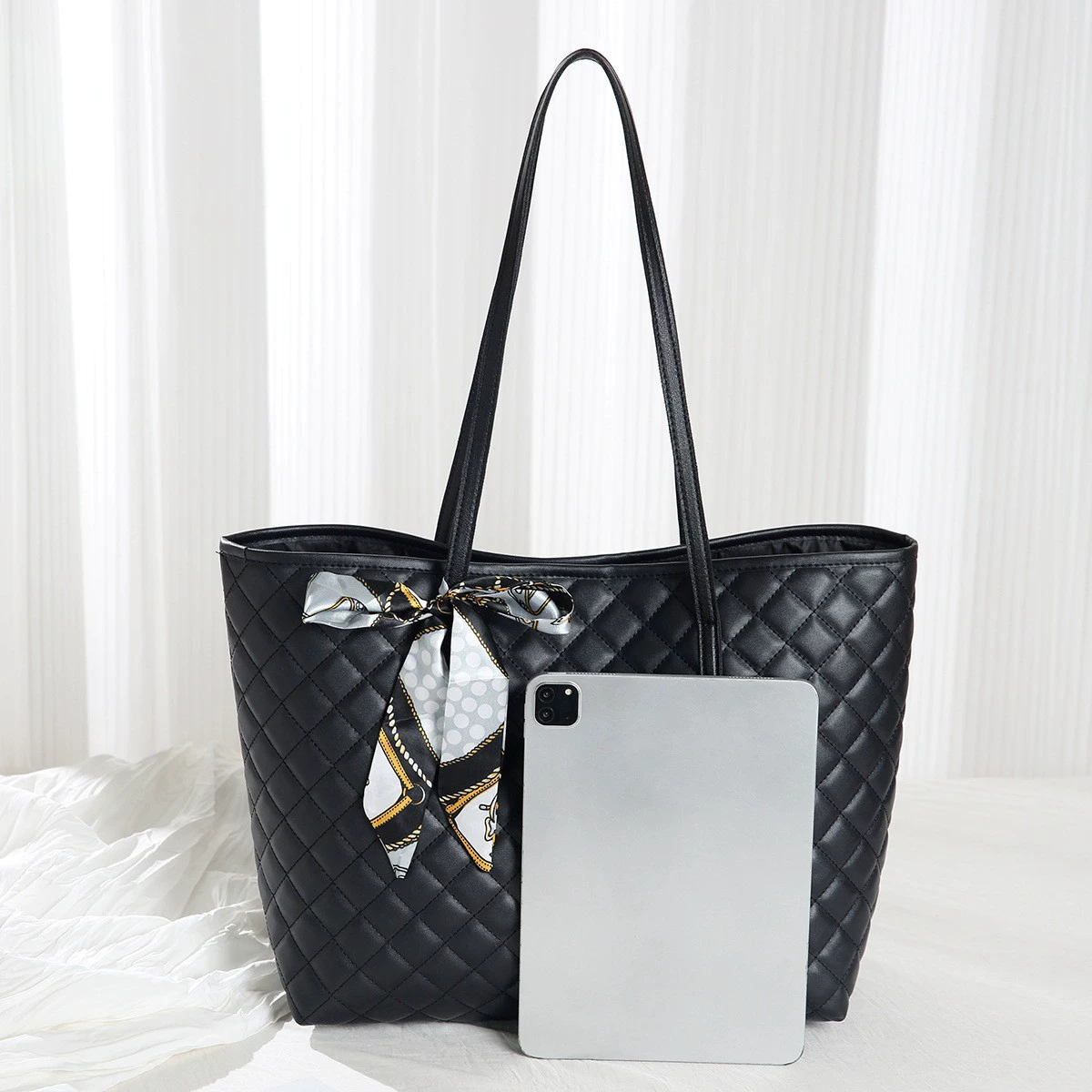 Capacious one-shoulder bag for leisure, 2025 years