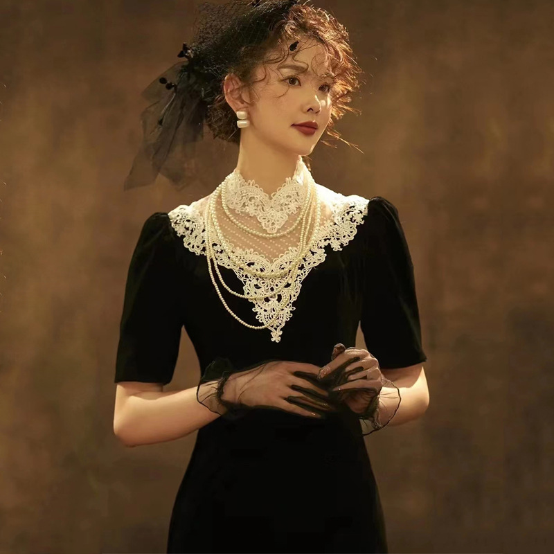 New Retro Chinese-Style Cheongsam Studio Photo Shoot Theme Clothing Couple Photo Velvet Lace Hepburn-Style Dress