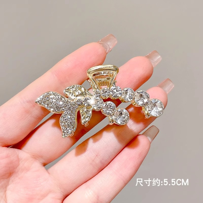 Exquisito clip pequeño clip de flequillo lateral de diamantes de imitación de perlas femeninas nuevo mini clip de tiburón de medio lazo horquilla tocado