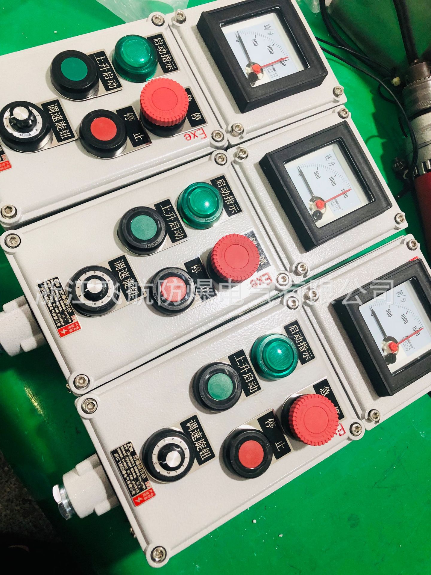 ������������LBZ����������������������