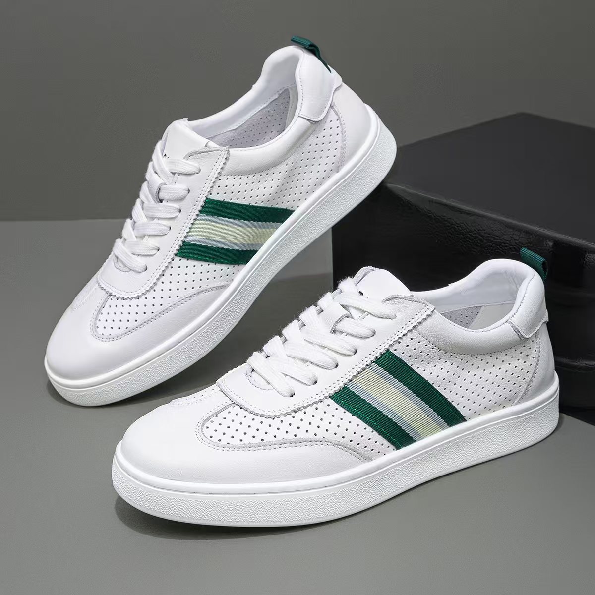 [Cuero de vaca de cabeza] zapatos de skate de cuero para hombres, zapatos deportivos casuales transpirables de moda, cómodos y bajos.