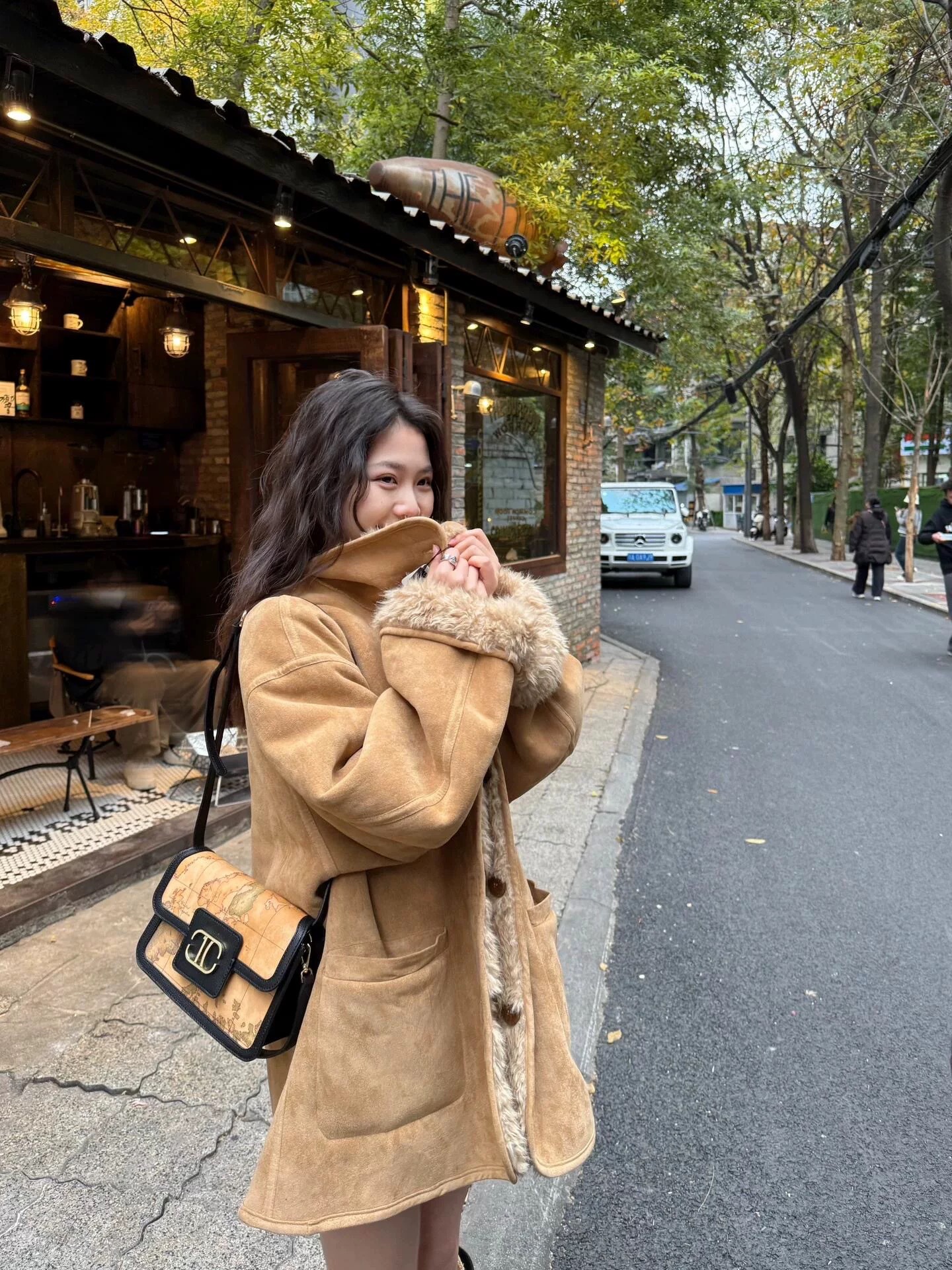 Fur Integrated Fur Outwear for Women, Reversible Winter 2025 New Loose Motorcycle Jacket Top, Thickeneded Lamb Hair